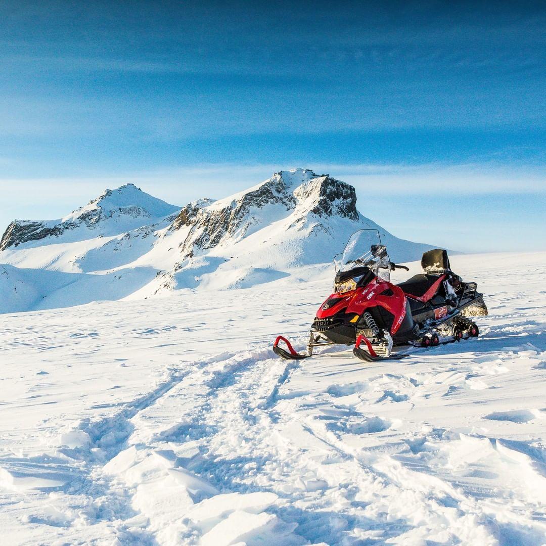Icelandic winter is a perfect time for seasonal activities. A super Jeep ride to the glacier for a snowmobile tour? We turn wild ideas into real life adventures! 
-
#iceland #icelandic #nature #glacier #winter #snow #hladventure #adventure #adventuretime #snowmobile #snowmobiling #luxurytravel #travel #travelinspo #travelinspiration #travelplanner #eventplanner #eventplanning #artic #nordic #destination #beautifuldestinations #lifetimeexperience #lifetimeexperiences
